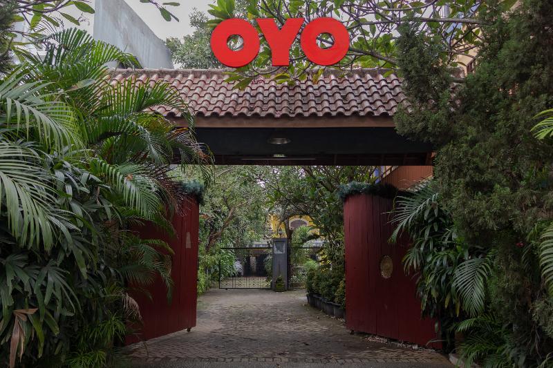 Oyo 665 Namora Residence Jakarta Exterior photo