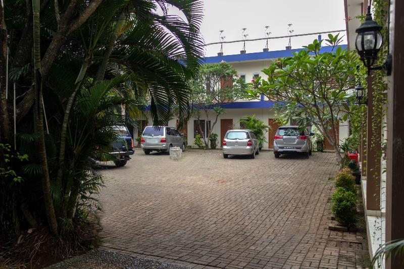 Oyo 665 Namora Residence Jakarta Exterior photo